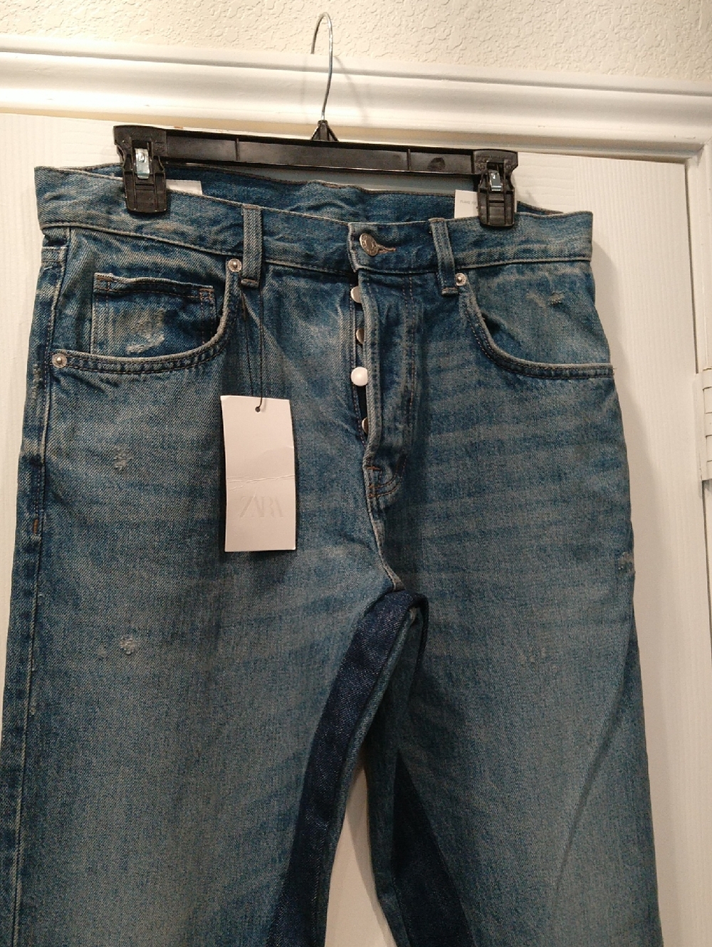 ZARA Men’s High-rise  Flare Fit Washed Blue Button Fly Jeans Size 30 NWT